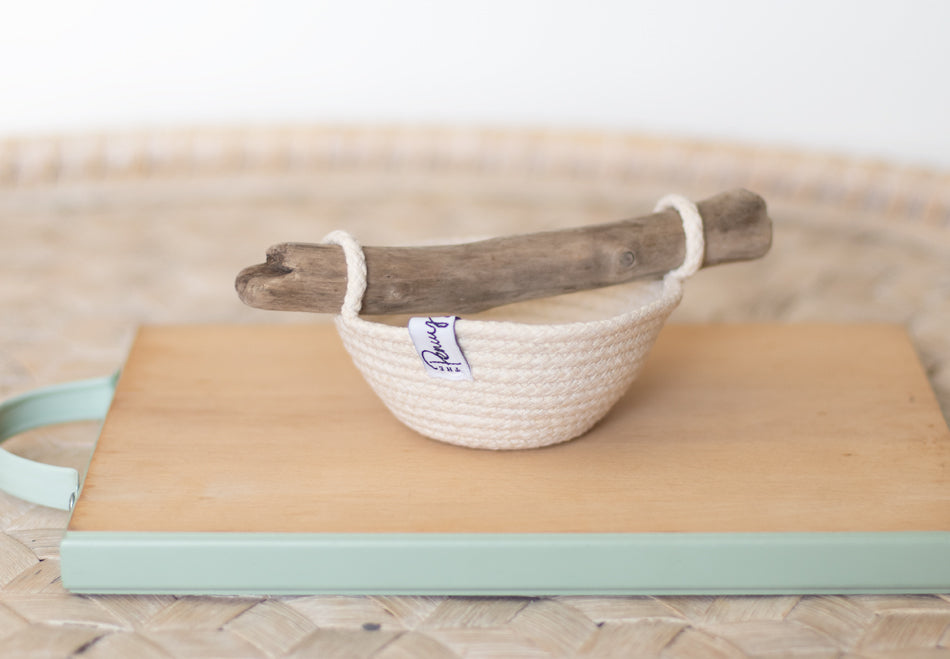 Mini rope basket with driftwood handle